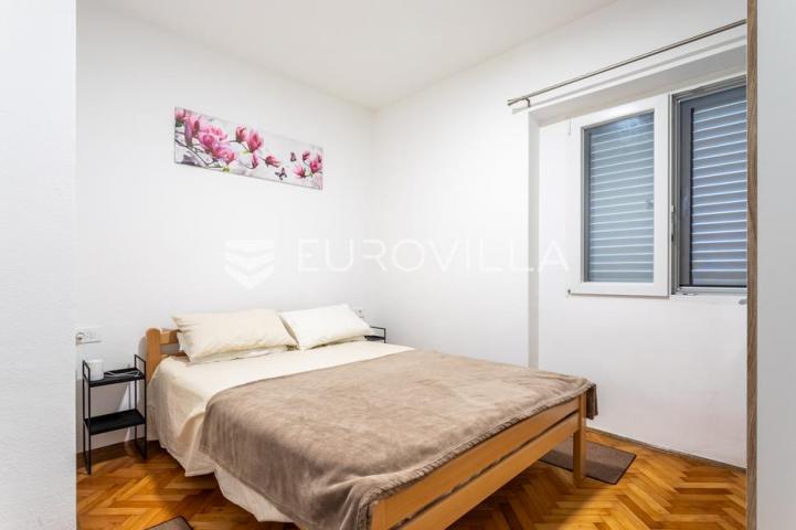 Vodice, apartmanska kuća – idealna investicija za turizam!
