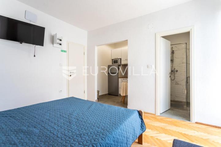 Vodice, apartmanska kuća – idealna investicija za turizam!
