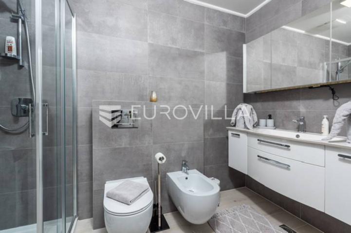Rovinj, samostojeća vila centar Rovinja pogled more 400 m²