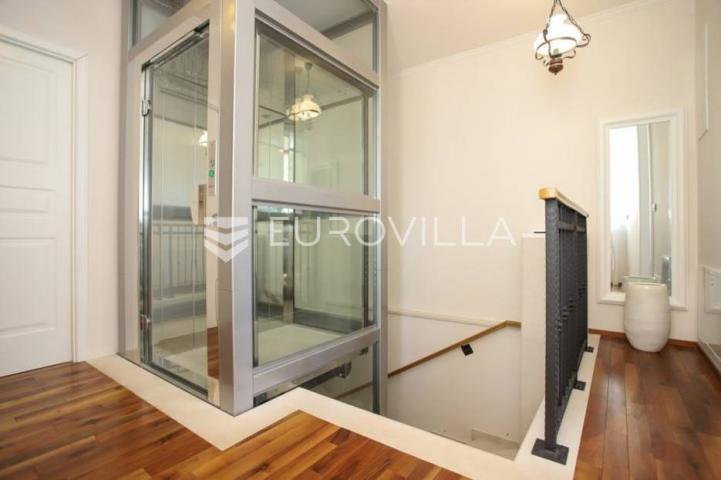 Rovinj, samostojeća vila centar Rovinja pogled more 400 m²