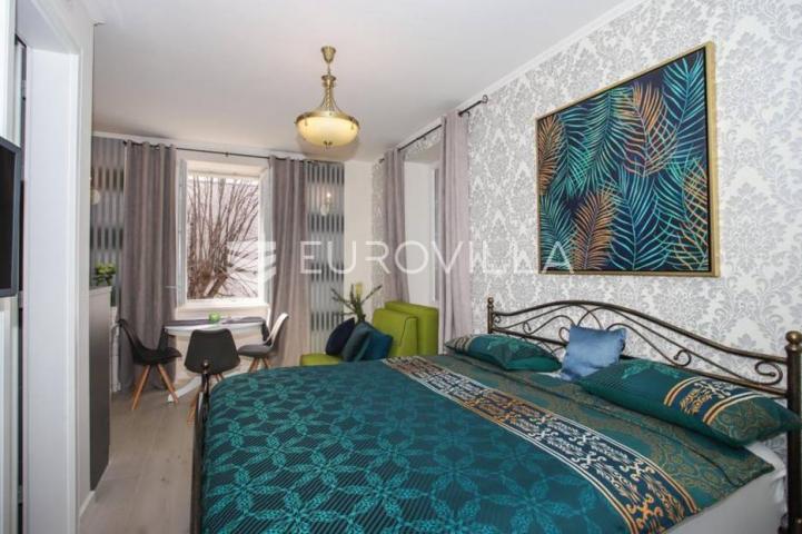 Rovinj, samostojeća vila centar Rovinja pogled more 400 m²