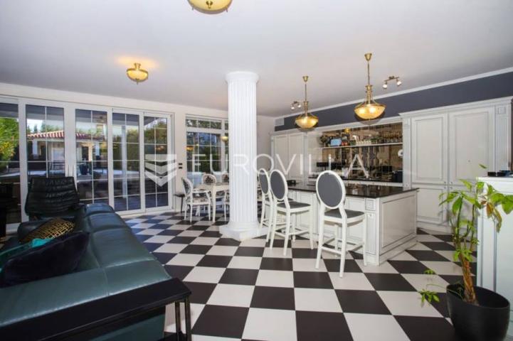 Rovinj, samostojeća vila centar Rovinja pogled more 400 m²