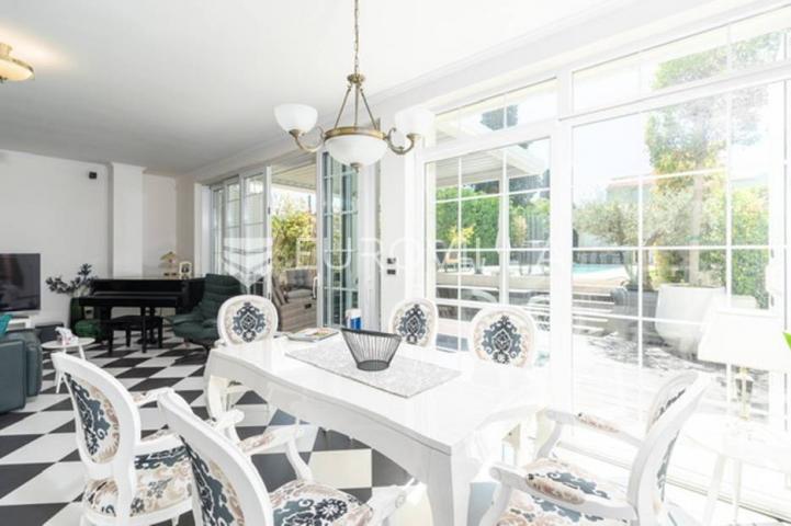 Rovinj, samostojeća vila centar Rovinja pogled more 400 m²