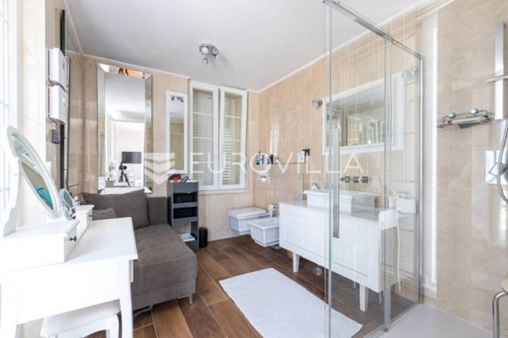 Rovinj, samostojeća vila centar Rovinja pogled more 400 m²
