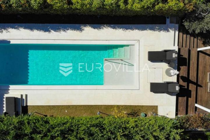 Rovinj, samostojeća vila centar Rovinja pogled more 400 m²