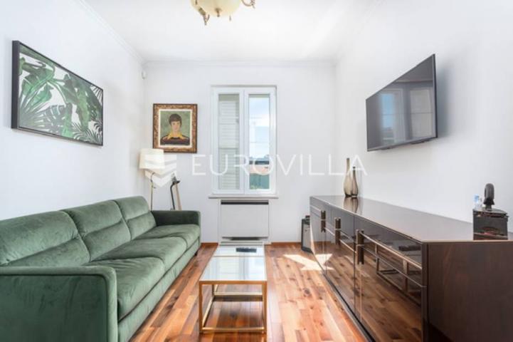 Rovinj, samostojeća vila centar Rovinja pogled more 400 m²