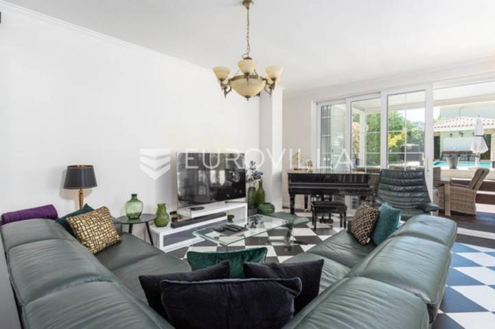 Rovinj, samostojeća vila centar Rovinja pogled more 400 m²