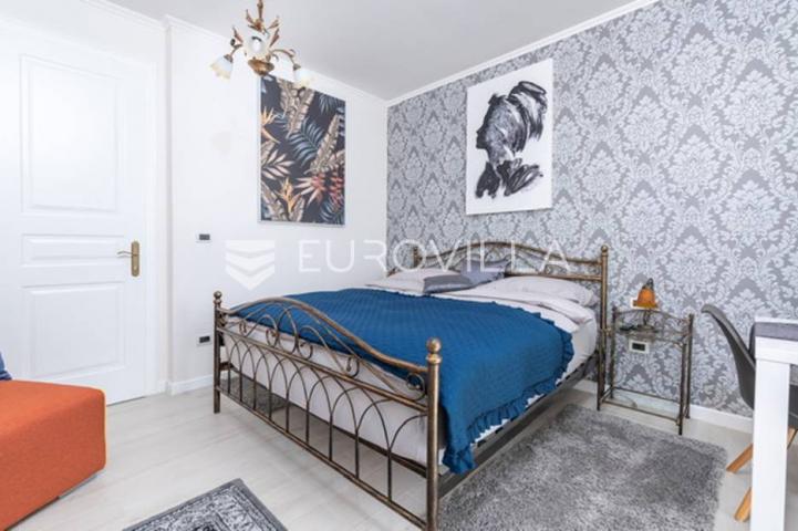 Rovinj, samostojeća vila centar Rovinja pogled more 400 m²