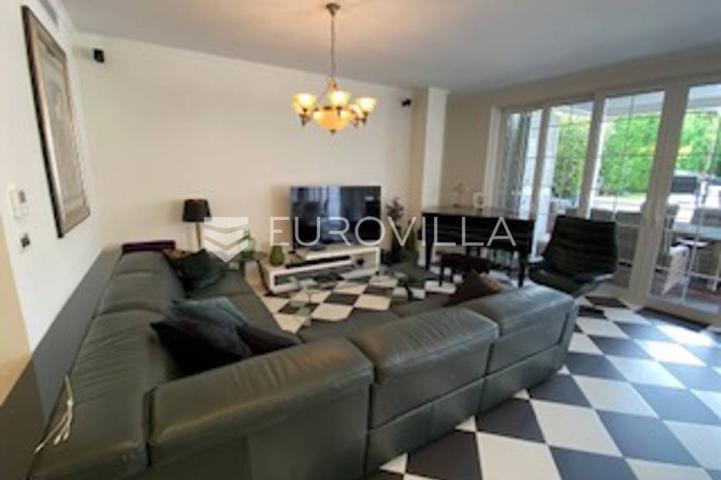 Rovinj, samostojeća vila centar Rovinja pogled more 400 m²