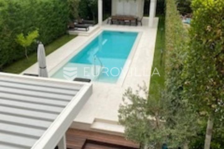 Rovinj, samostojeća vila centar Rovinja pogled more 400 m²