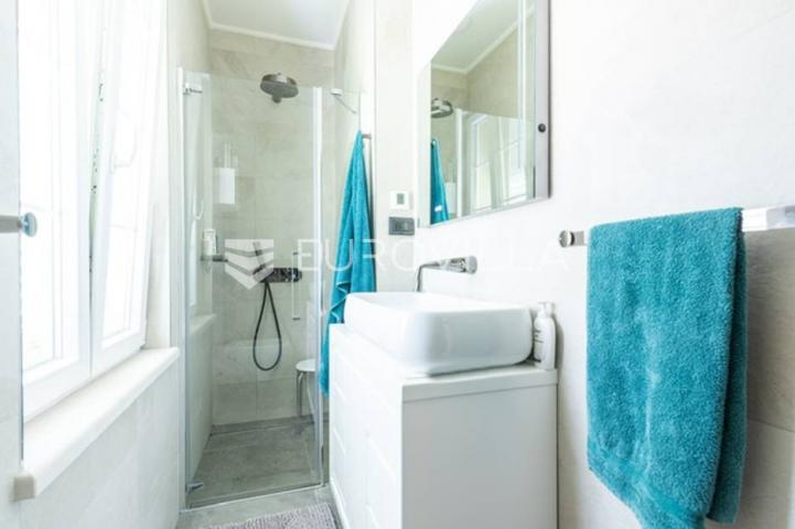 Rovinj, samostojeća vila centar Rovinja pogled more 400 m²