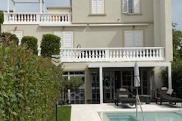 Rovinj, samostojeća vila centar Rovinja pogled more 400 m²