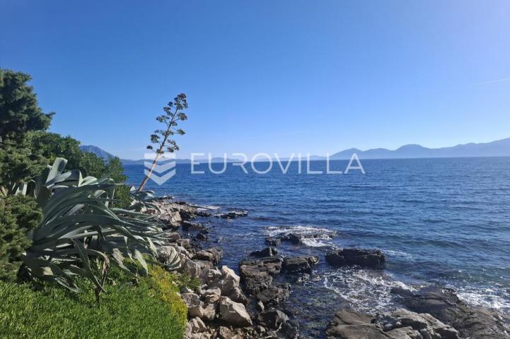 Hvar, Sućuraj, građevinsko zemljište 437 m², 50 m od mora
