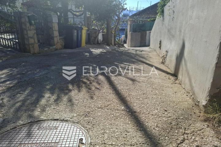 Hvar, Sućuraj, građevinsko zemljište 437 m², 50 m od mora