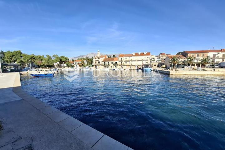 Hvar, Sućuraj, građevinsko zemljište 437 m², 50 m od mora