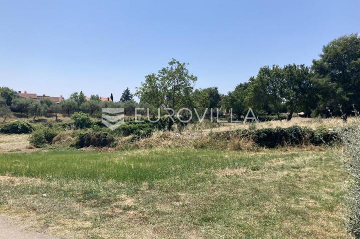 Istra, Puntera, građevinsko zemljište 1148 m2 na super lokaciji u centru mjesta