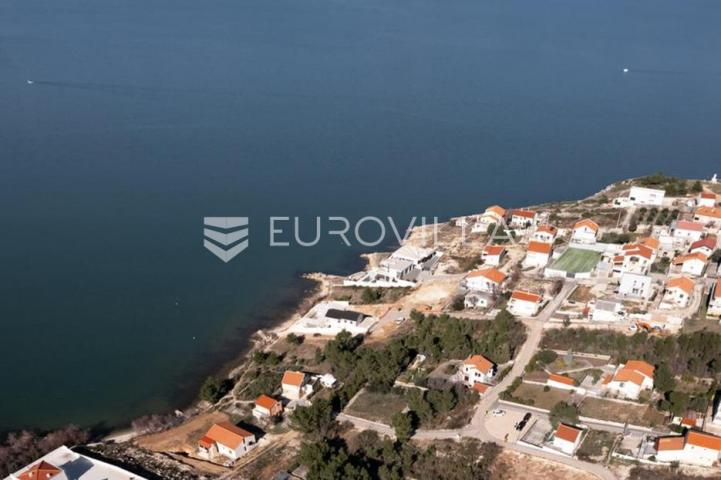 Zadar, Novigrad, građevinsko zemljište na super lokaciji s pogledom na more