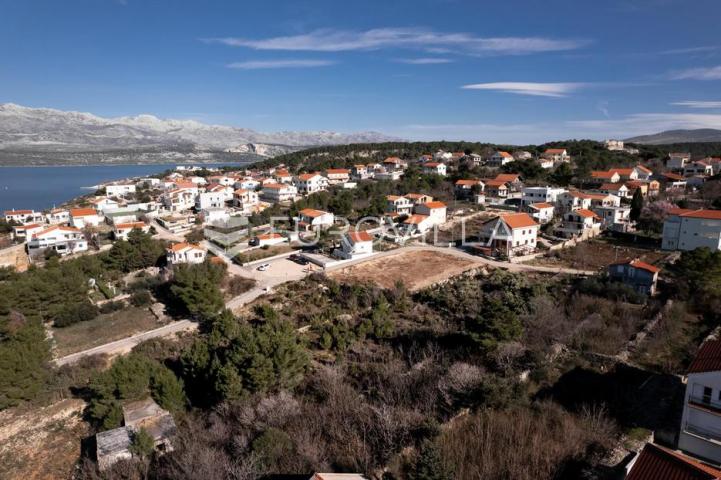 Zadar, Novigrad, građevinsko zemljište na super lokaciji s pogledom na more