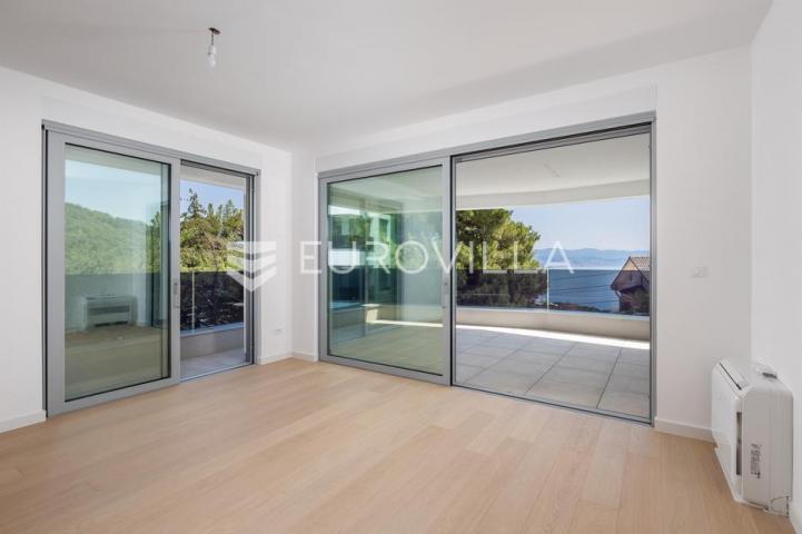 Opatija, atraktivan trosoban stan 119 m² NOVOGRADNJA