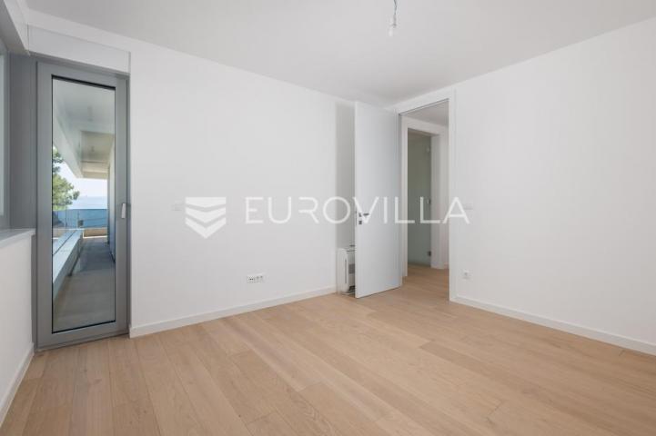 Opatija, atraktivan trosoban stan 119 m² NOVOGRADNJA