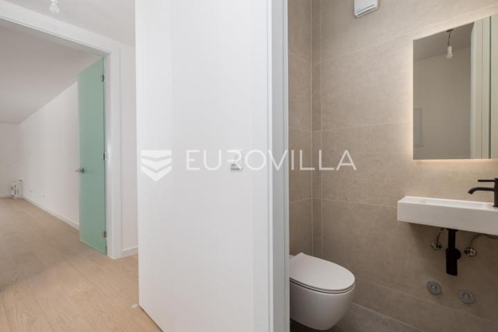Opatija, atraktivan trosoban stan 119 m² NOVOGRADNJA
