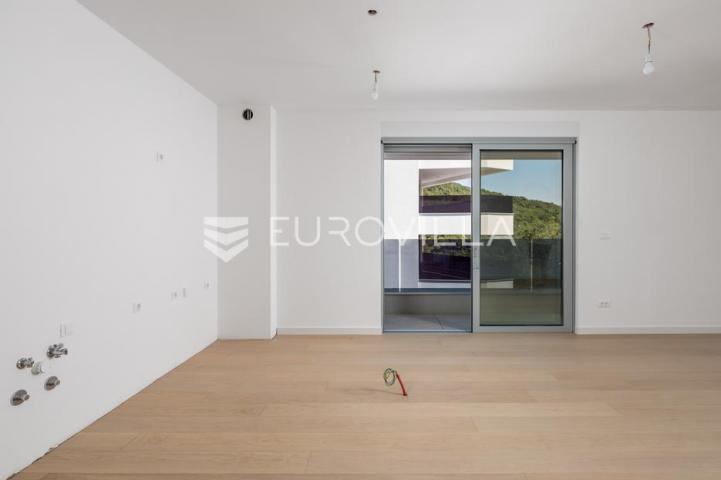 Opatija, atraktivan trosoban stan 119 m² NOVOGRADNJA