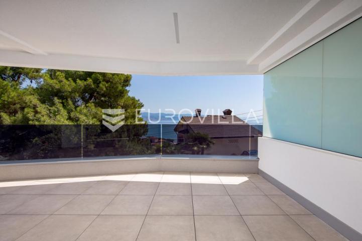 Opatija, atraktivan trosoban stan 119 m² NOVOGRADNJA
