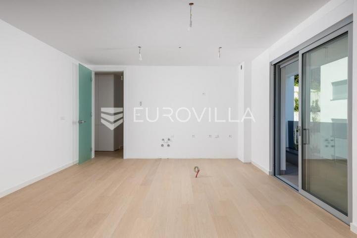 Opatija, atraktivan trosoban stan 119 m² NOVOGRADNJA