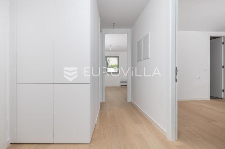 Opatija, atraktivan trosoban stan 119 m² NOVOGRADNJA