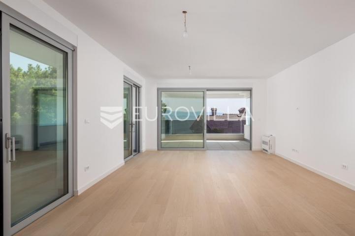 Opatija, atraktivan trosoban stan 119 m² NOVOGRADNJA