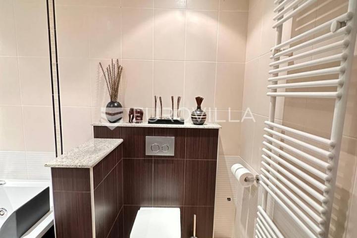 Rijeka, moderan stan s pogledom na more 217 m²