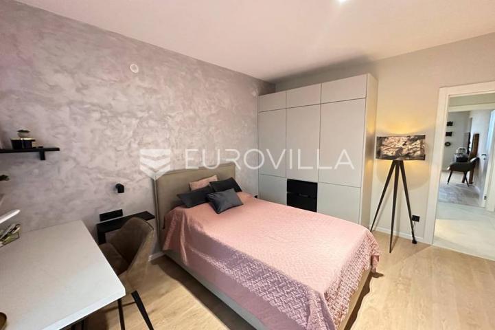 Rijeka, moderan stan s pogledom na more 217 m²