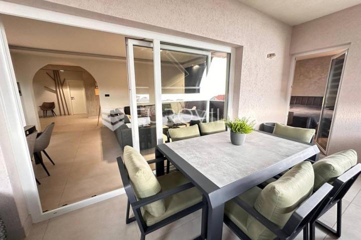 Rijeka, moderan stan s pogledom na more 217 m²