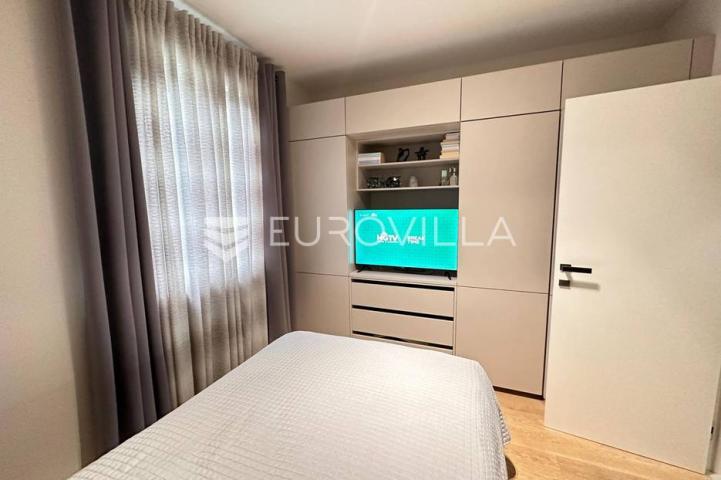 Rijeka, moderan stan s pogledom na more 217 m²