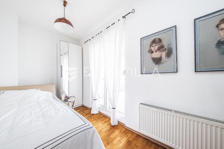 Zagreb, Ilica/Vrapče trosoban penthouse 107 m² s prekrasnim pogledom, parking