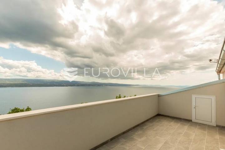 Omiš, luksuzna vila na jedinstvenoj lokaciji