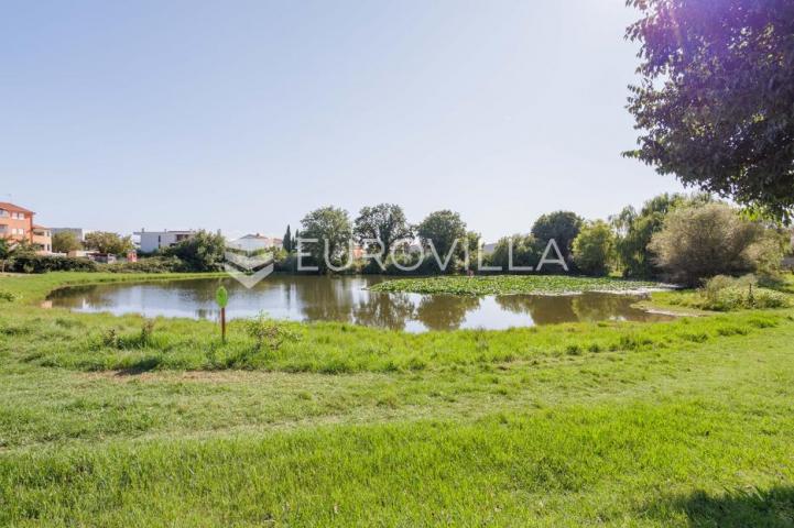 Istra, Medulin, potpuno namješten stan s dvorištem, blizu mora i svih sadržaja