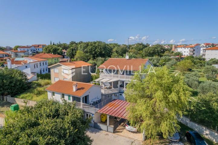 Istra, Medulin, potpuno namješten stan s dvorištem, blizu mora i svih sadržaja