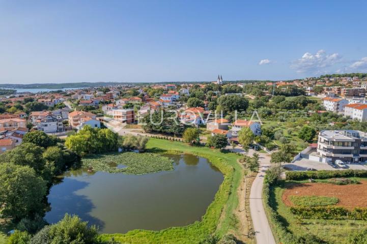 Istra, Medulin, potpuno namješten stan s dvorištem, blizu mora i svih sadržaja