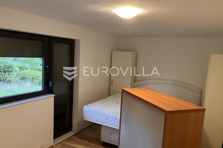 Ogulin, Bjelolasica, kompletno adaptirana kuća 260 m²