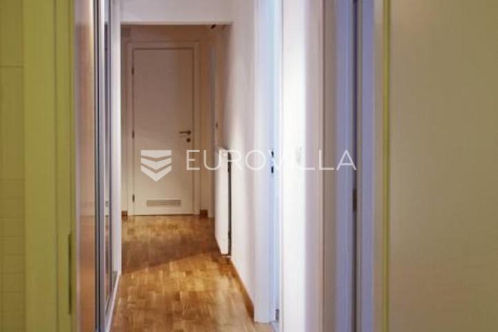 Zagreb, Dubrava, nov i lijepo uređen trosoban stan 80m2