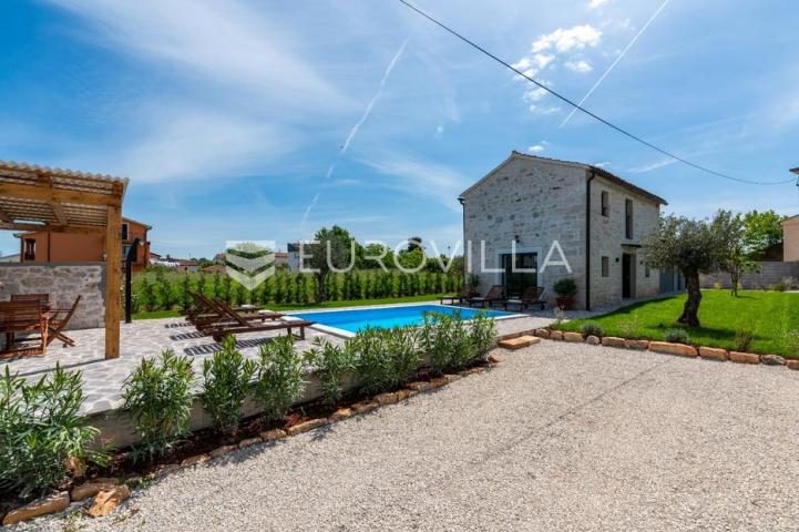 Istra, Poreč prekrasna kamena vila s bazenom 133 m2 