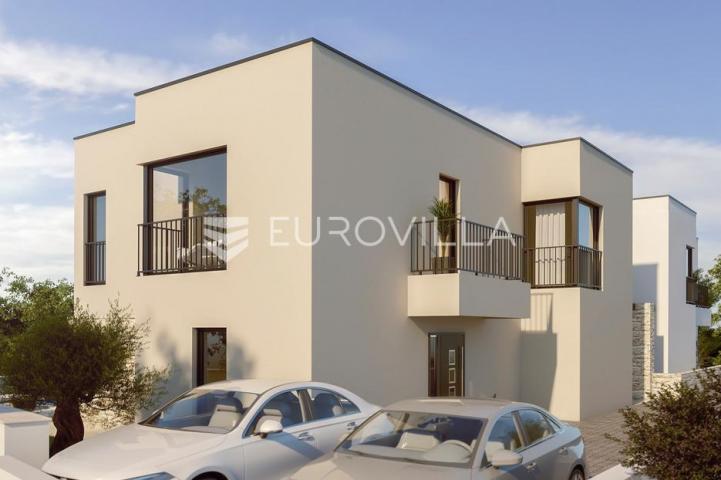 Istra, Poreč - Moderna dvojna kuća s bazenom u blizini centra grada