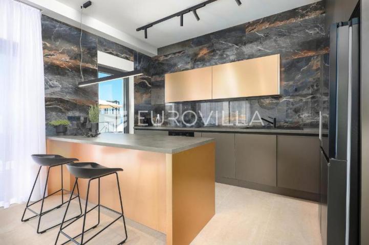 Lun, Jakišnica Pag Luksuzna vila s grijanim bazenom, 4 en, suite sobe i wellnessom, 90 m do mora