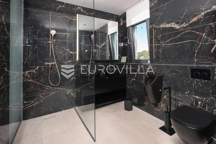 Lun, Jakišnica Pag Luksuzna vila s grijanim bazenom, 4 en, suite sobe i wellnessom, 90 m do mora