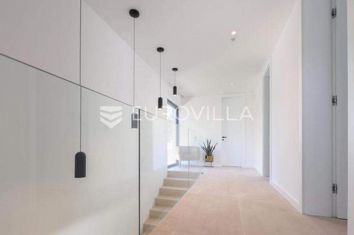 Lun, Jakišnica Pag Luksuzna vila s grijanim bazenom, 4 en, suite sobe i wellnessom, 90 m do mora