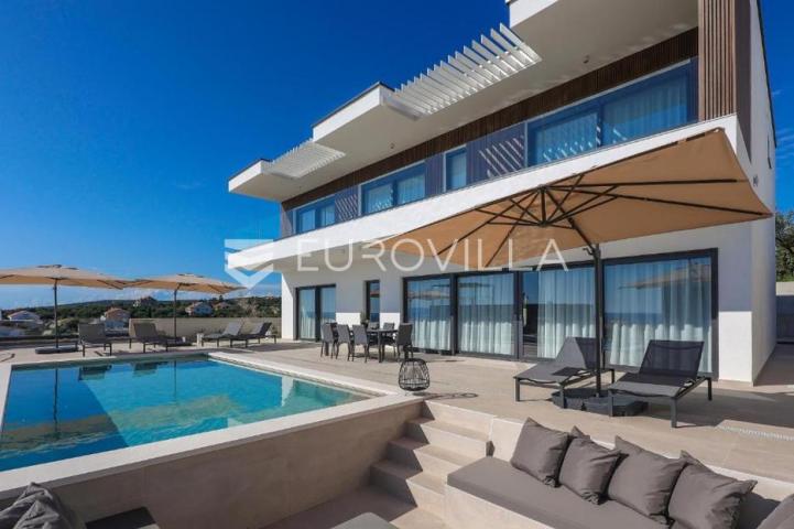Lun, Jakišnica Pag Luksuzna vila s grijanim bazenom, 4 en, suite sobe i wellnessom, 90 m do mora