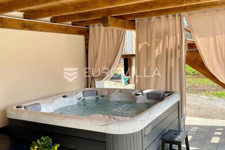 Ogulin, Zagorje, kuća 350 m², novouređena