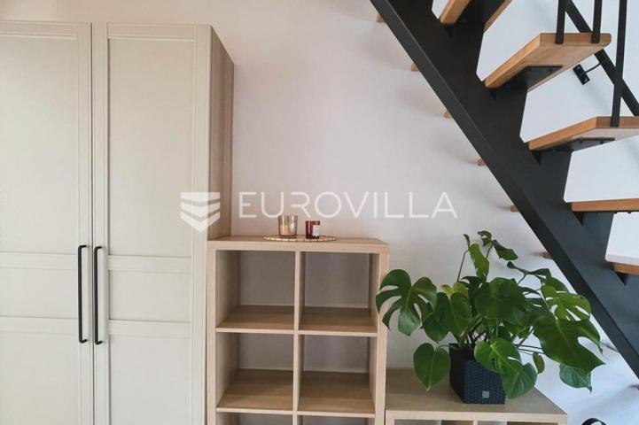 Ogulin, Zagorje, kuća 350 m², novouređena