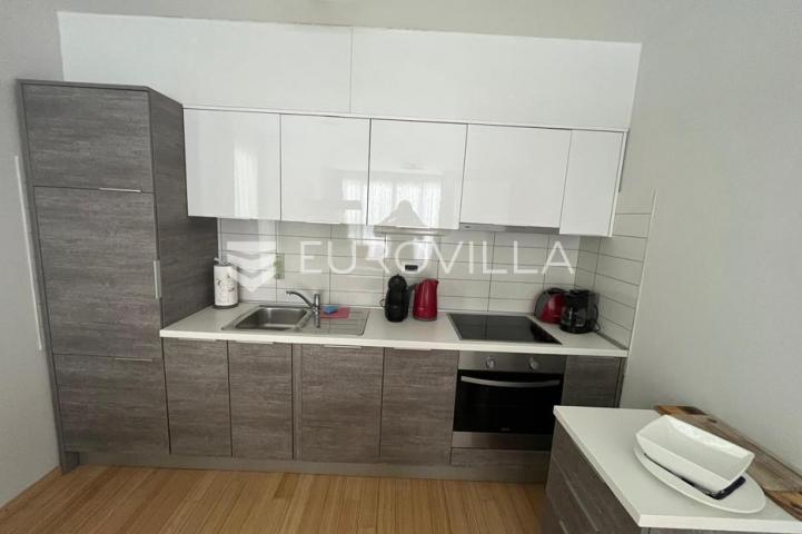 Zadar, Petrčane, moderan jednosoban stan, drugi red od mora, 47.95 m²